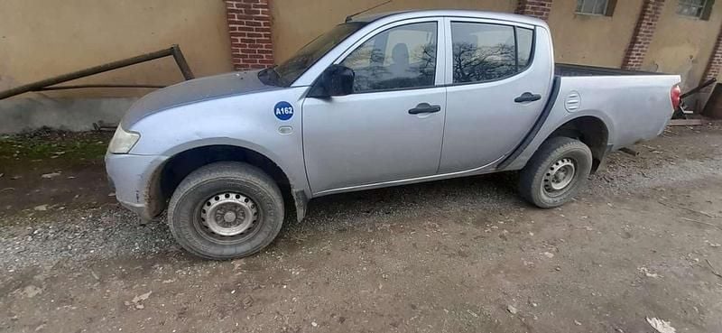 Usata Mitsubishi L200 Invite+ 136 CV (100 kW) 2011 Pick-up