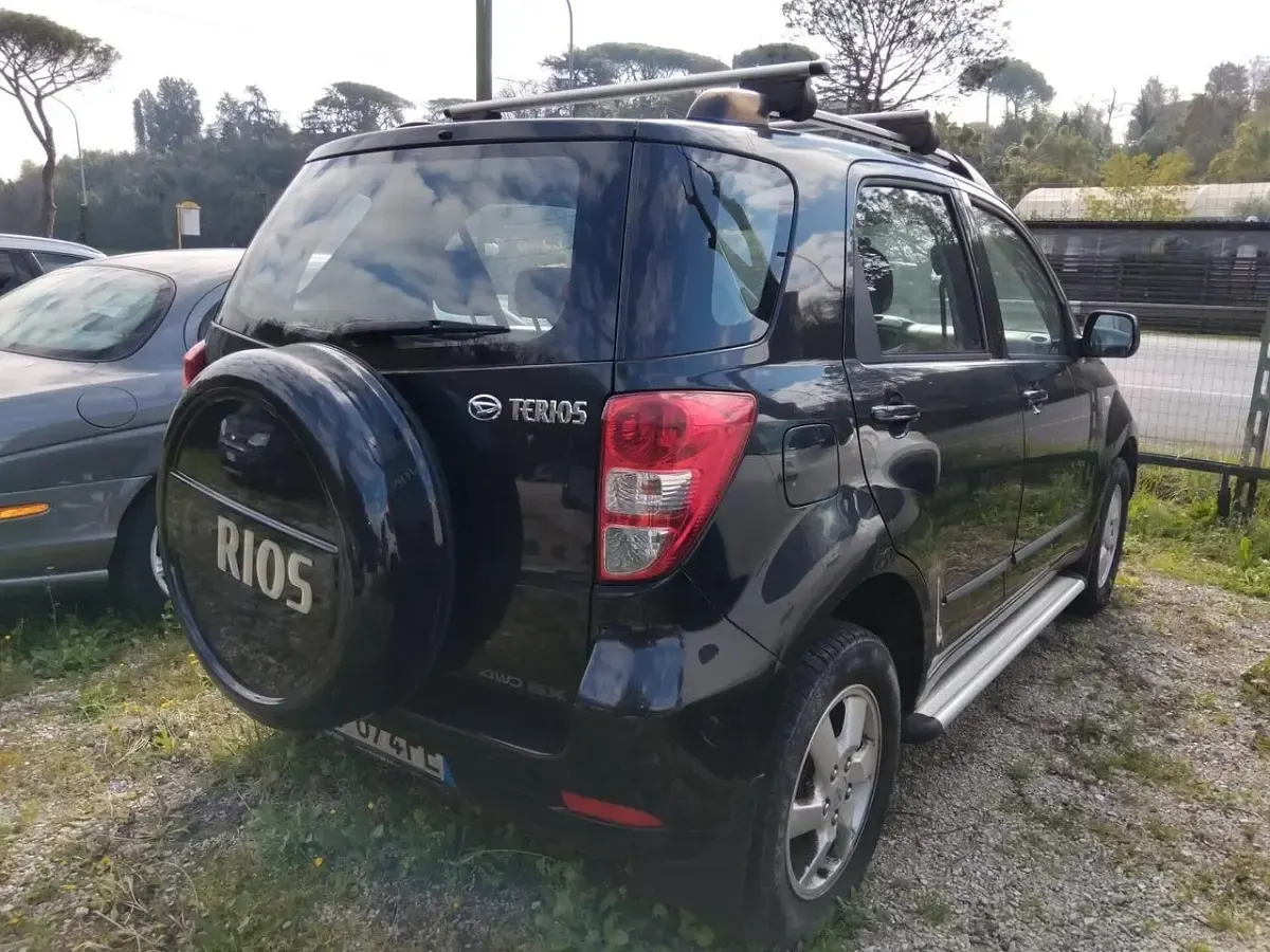 Usata Daihatsu Terios 86 CV (63 kW) 2007 Nero SUV