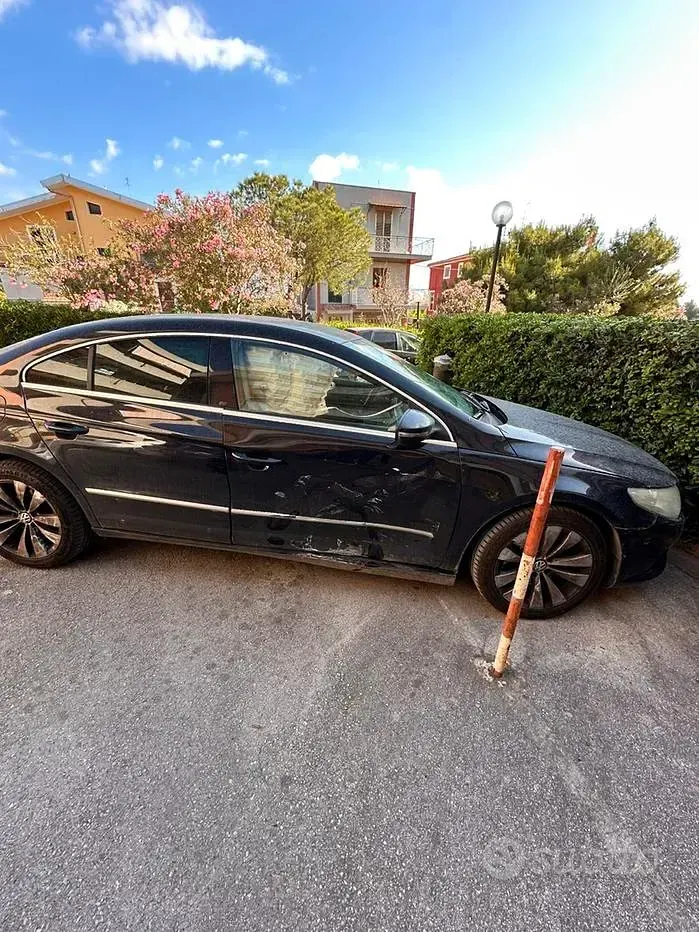 Usata VW Passat 116 CV (85 kW) 2012 Nero Berlina