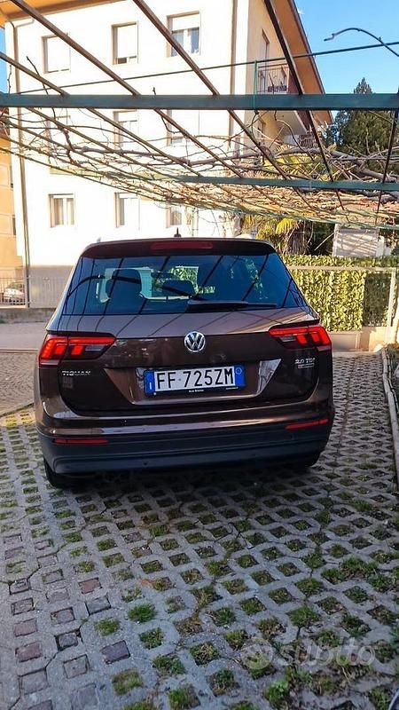 Usata VW Tiguan 150 CV (110 kW) 2016 Marrone SUV