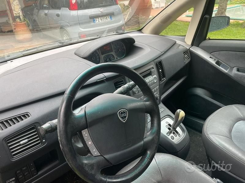 Usata Lancia Musa 2008 Nero Monovolume