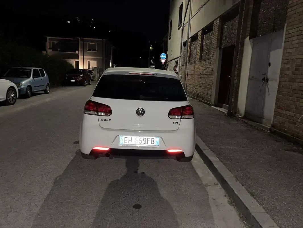 Usata VW Golf VI Highline 140 CV (102 kW) 2011 Bianco Utilitaria