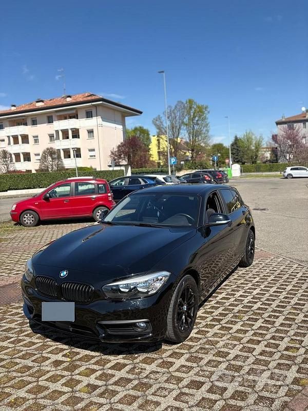 Usata BMW 116 2018 Nero Utilitaria