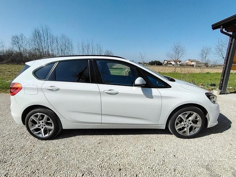 Usata BMW 220 Active Tourer Luxury Line 2017 Bianco Monovolume