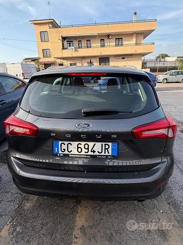 Usata Ford Focus Business Edition 120 CV (88 kW) 2020 Grigio Station wagon