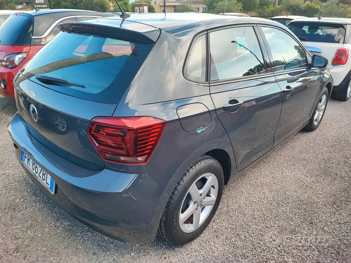 Usata VW Polo Highline 95 CV (69 kW) 2018 Grigio Utilitaria