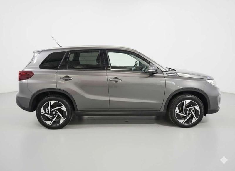 Nuova Suzuki Vitara 109 CV (80 kW) 2026 Grigio titanio metalizzato SUV