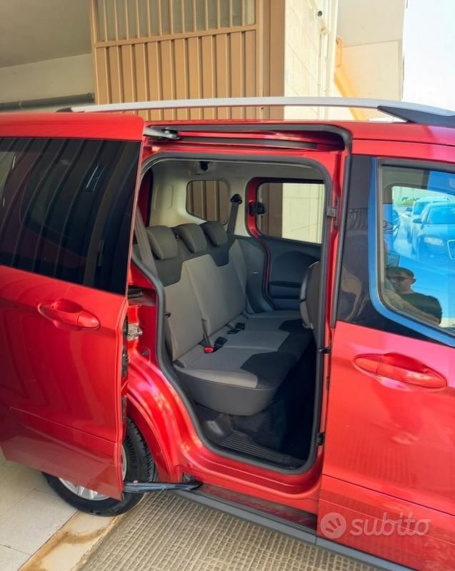 Usata Ford Transit Trend 76 CV (55 kW) 2014 Arancione Furgone