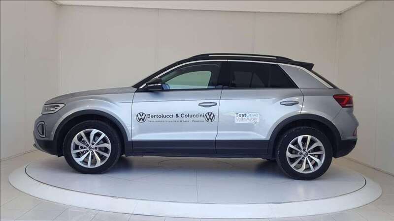 Usata VW T-Roc Edition 116 CV (85 kW) 2024 Argento SUV
