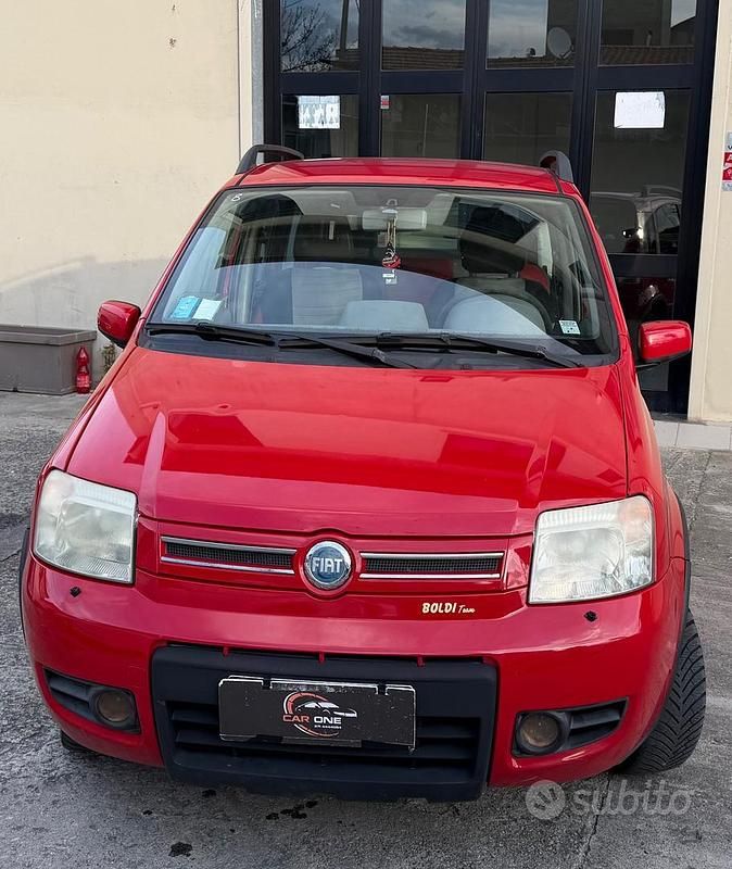 Usata Fiat Panda 4x4 69 CV (50 kW) 2006 Rosso Utilitaria