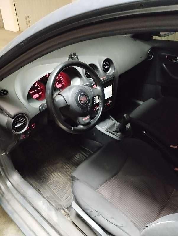 Usata Seat Ibiza Sport 80 CV (58 kW) 2006 Grigio Utilitaria