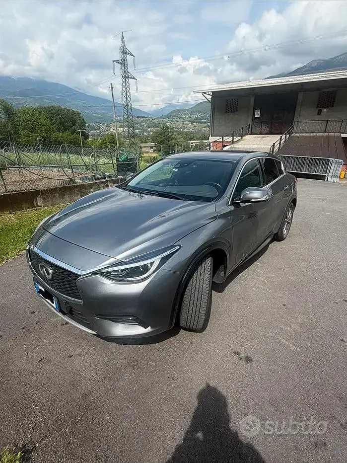 Usata Infiniti Q30 109 CV (80 kW) 2019 Grigio Berlina