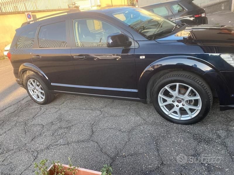 Usata Fiat Freemont 140 CV (102 kW) 2012 Blu SUV