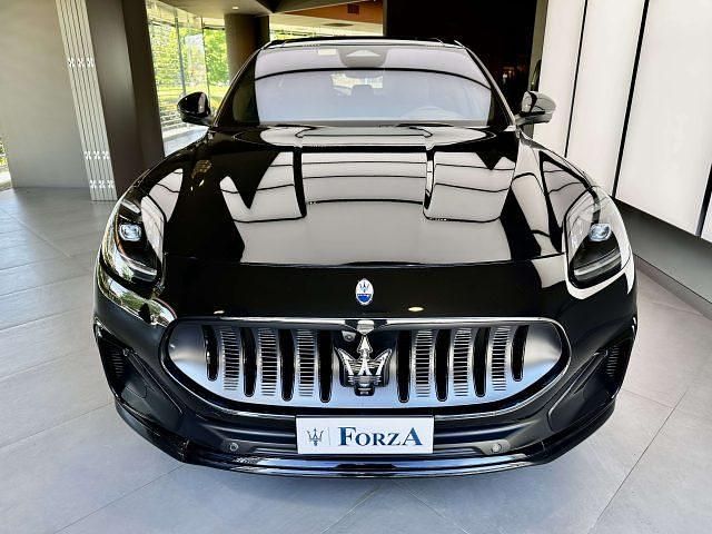 Nuova Maserati Grecale Folgore 409 kW (557 CV) 2025 Nero SUV