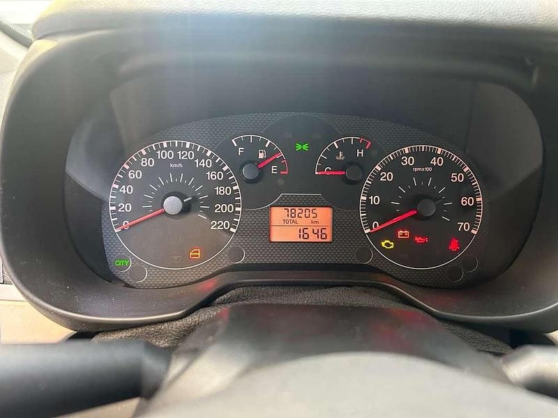 Usata Fiat Grande Punto Dynamic 75 CV (55 kW) 2006 Argento Utilitaria