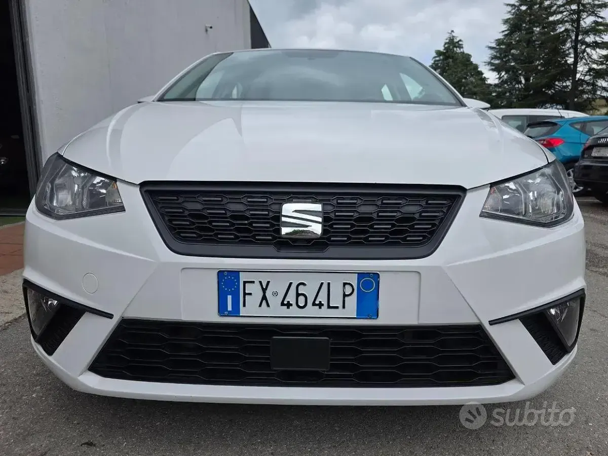 Käytetty Seat Ibiza Style 90 HP (66 kW) 2019 Valkoinen Viistoperä