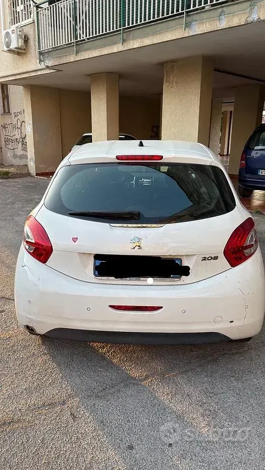 Usata Peugeot 208 82 CV (60 kW) 2012 Bianco Utilitaria
