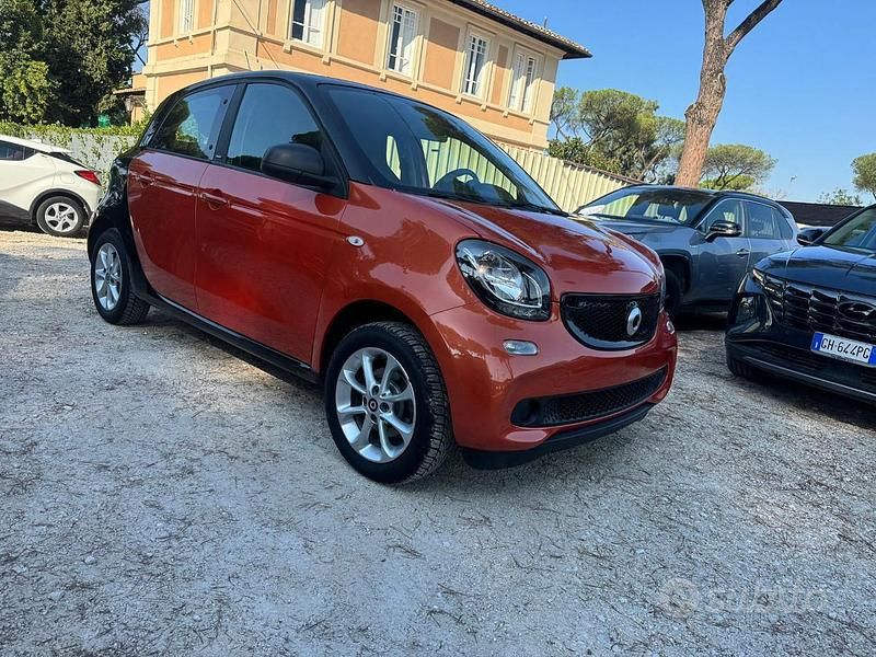 Usata Smart ForFour 71 CV (52 kW) 2019 Arancione Utilitaria