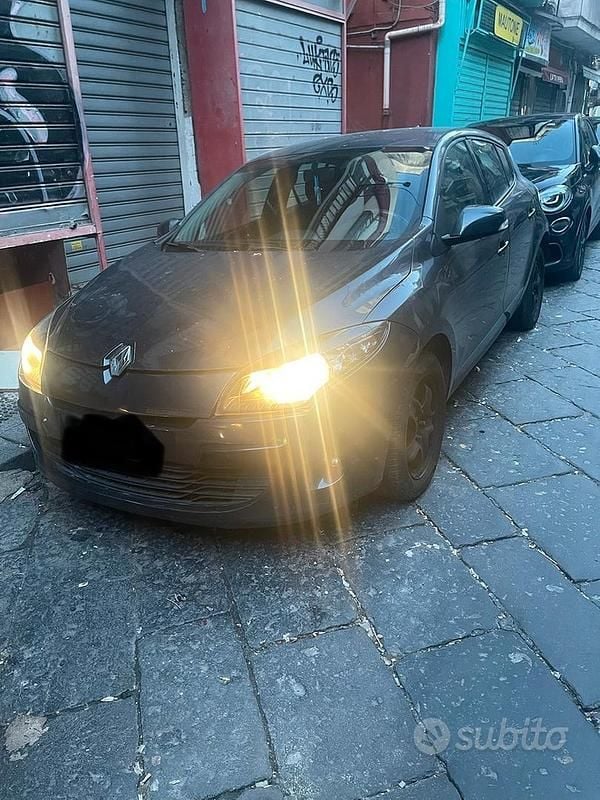 Usata Renault Mégane 110 CV (80 kW) 2012 Grigio Berlina