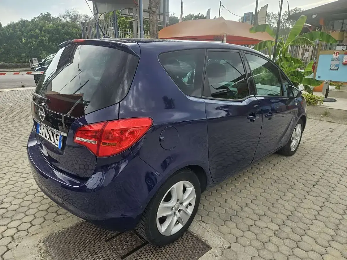 Usata Opel Meriva 120 CV (88 kW) 2015 Blu/azzurro Monovolume