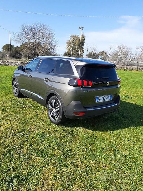 Usata Peugeot 5008 130 CV (95 kW) 2020 Grigio SUV