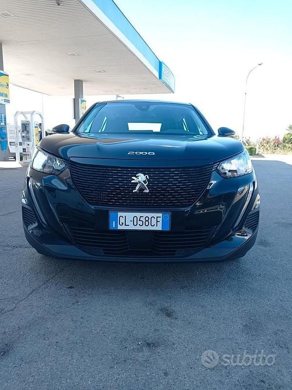 Usata Peugeot 2008 110 CV (80 kW) 2022 Nero SUV