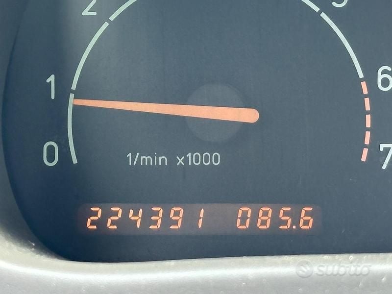 Begagnad Saab 9-5 185 HK (136 kW) 2000 Grå Sedan