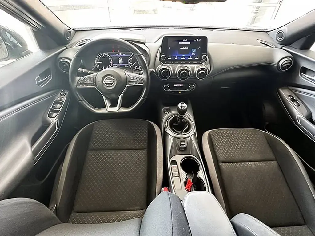 Usata Nissan Juke Acenta 114 CV (83 kW) 2023 Ceramic grey SUV
