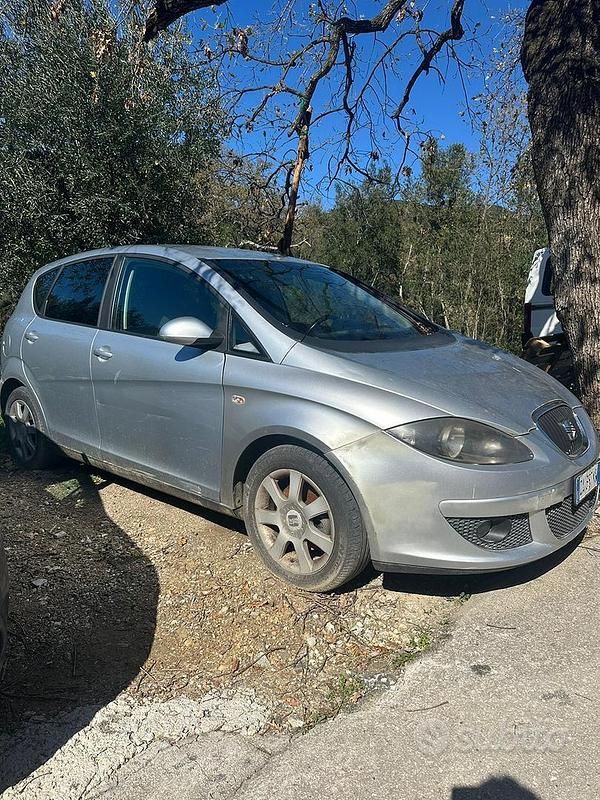 Usata Seat Altea 2005 Grigio Monovolume