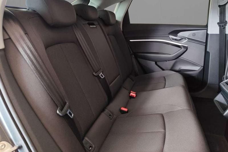 Usata Audi e-tron S-Line 158 kW (215 CV) 2021 Grigio SUV