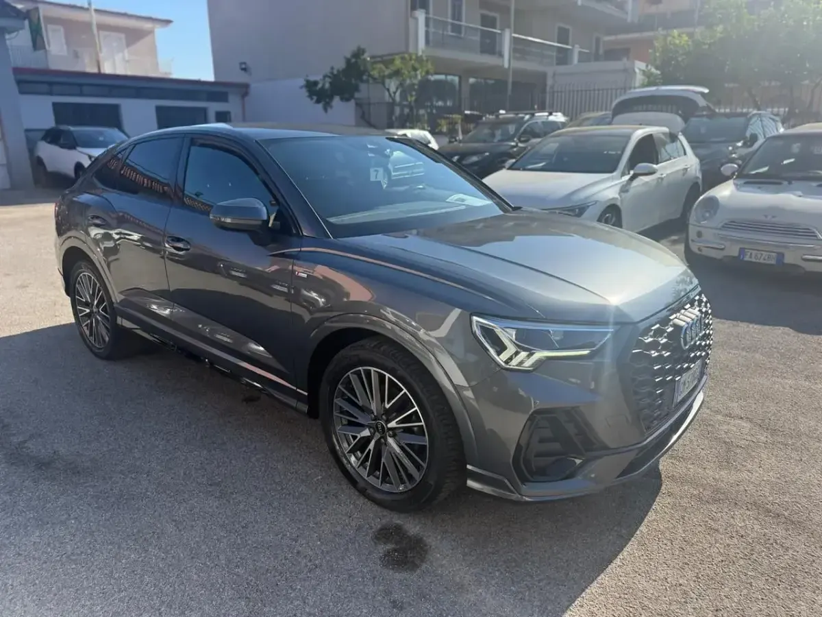 Usata Audi Q3 S-Line 150 CV (110 kW) 2023 Grigio SUV