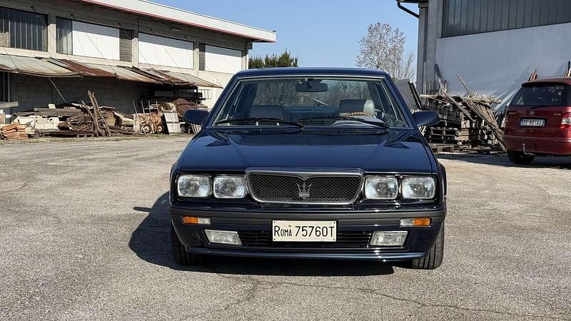 Usata Maserati Biturbo 223 CV (164 kW) 1988 Blu/azzurro Berlina