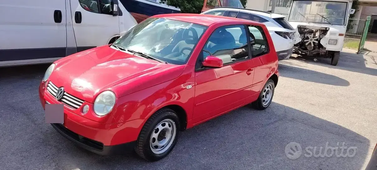 Usata VW Lupo 75 CV (55 kW) 2002 Rosso Utilitaria