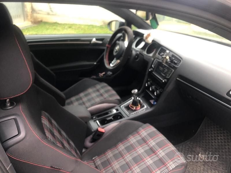 Begagnad VW Golf VII GTI 230 HK (169 kW) 2020 Svart Sedan