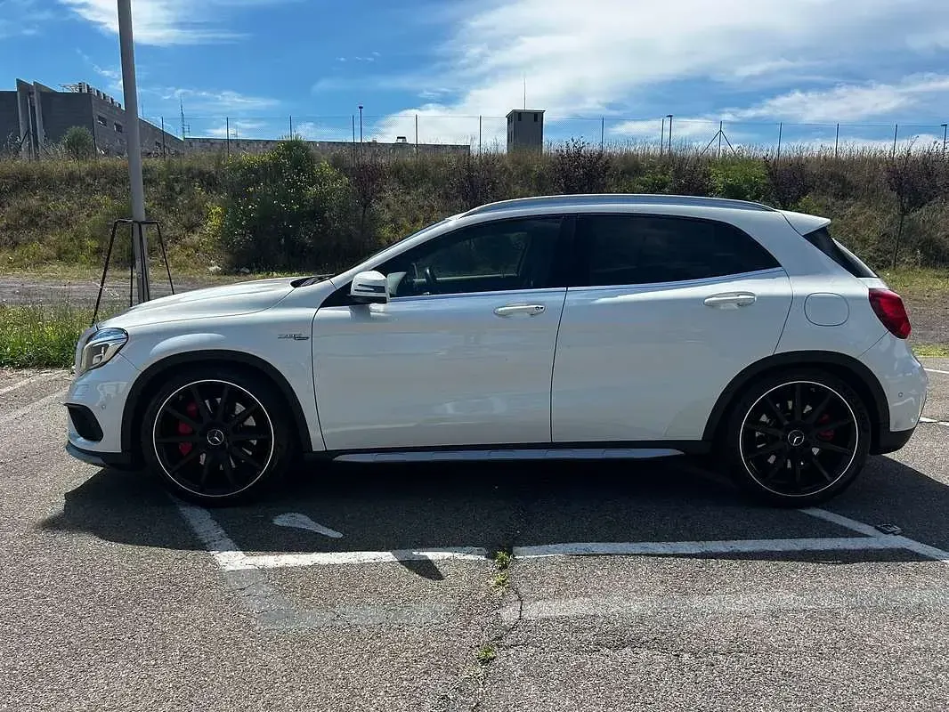 Usata Mercedes GLA45 AMG AMG 381 CV (280 kW) 2015 Bianco SUV