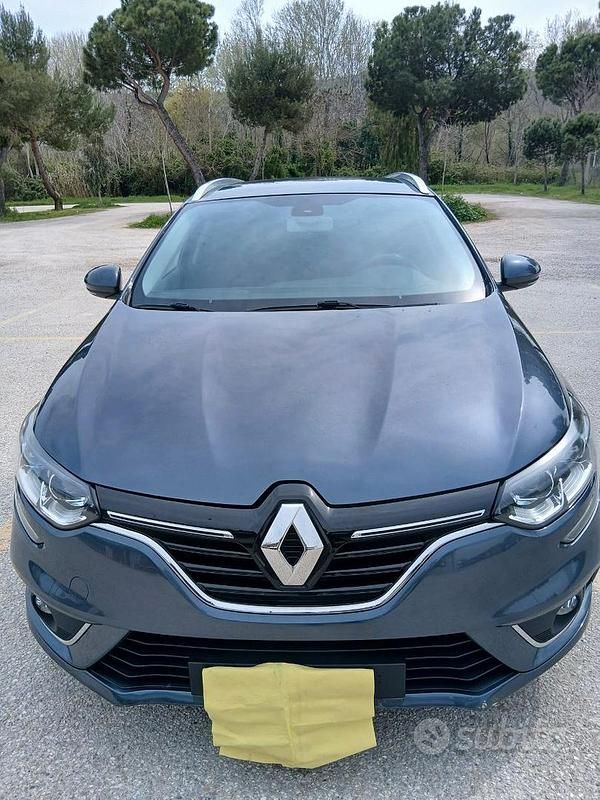 Usata Renault Mégane IV Intens 115 CV (84 kW) 2018 Grigio Station wagon