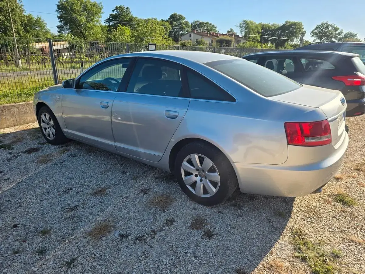 Usata Audi A6 140 CV (102 kW) 2005 Grigio Berlina