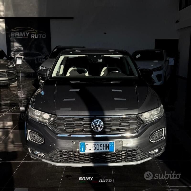 Grigio Usata 2017 VW T-Roc Advance SUV | 17.990 € (Buon prezzo) - Immagine 1/4