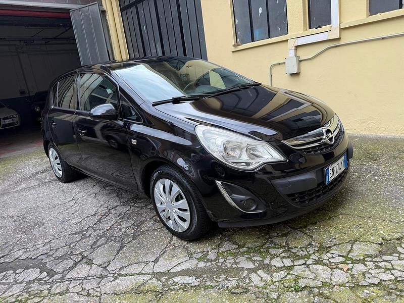 Usata Opel Corsa Sport 86 CV (63 kW) 2012 Other Utilitaria