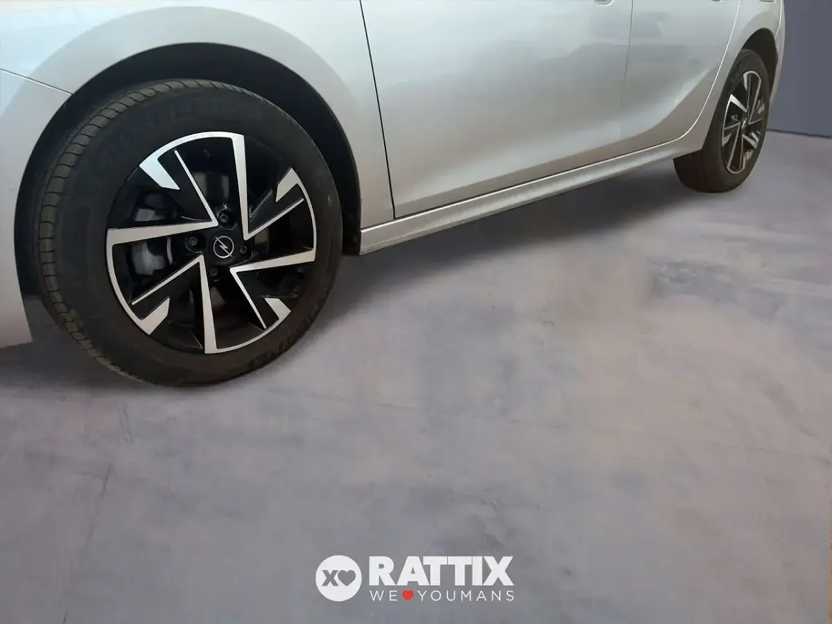 Usata Opel Corsa S 101 CV (74 kW) 2025 Crystal silver Utilitaria