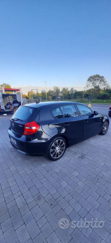Usata BMW 116 Comfort Edition 116 CV (85 kW) 2011 Nero Utilitaria