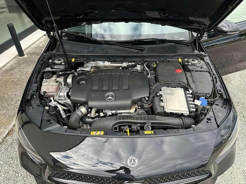 Usata Mercedes A180 AMG Line Premium 116 CV (85 kW) 2023 Nero Berlina