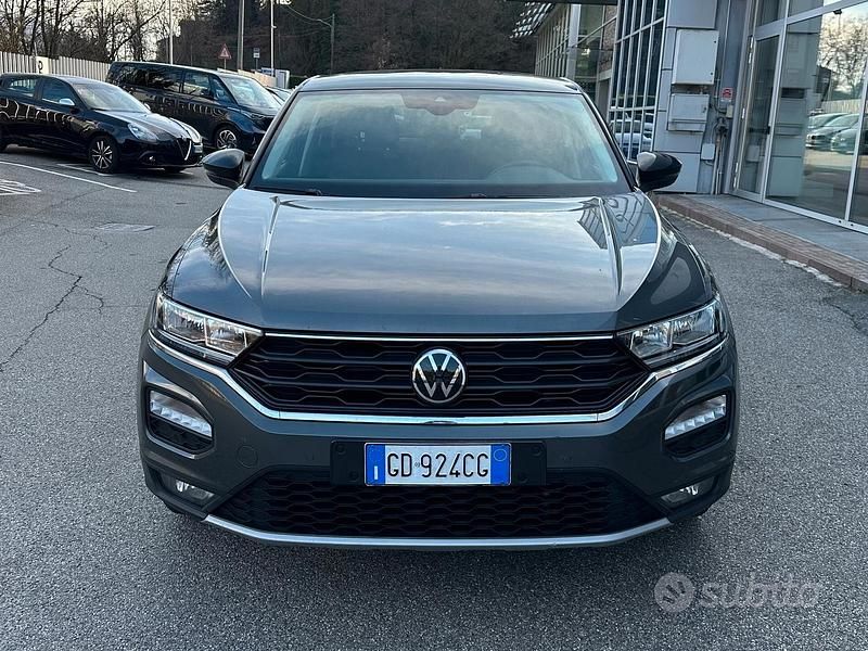 Usata VW T-Roc Business 110 CV (80 kW) 2021 Grigio SUV