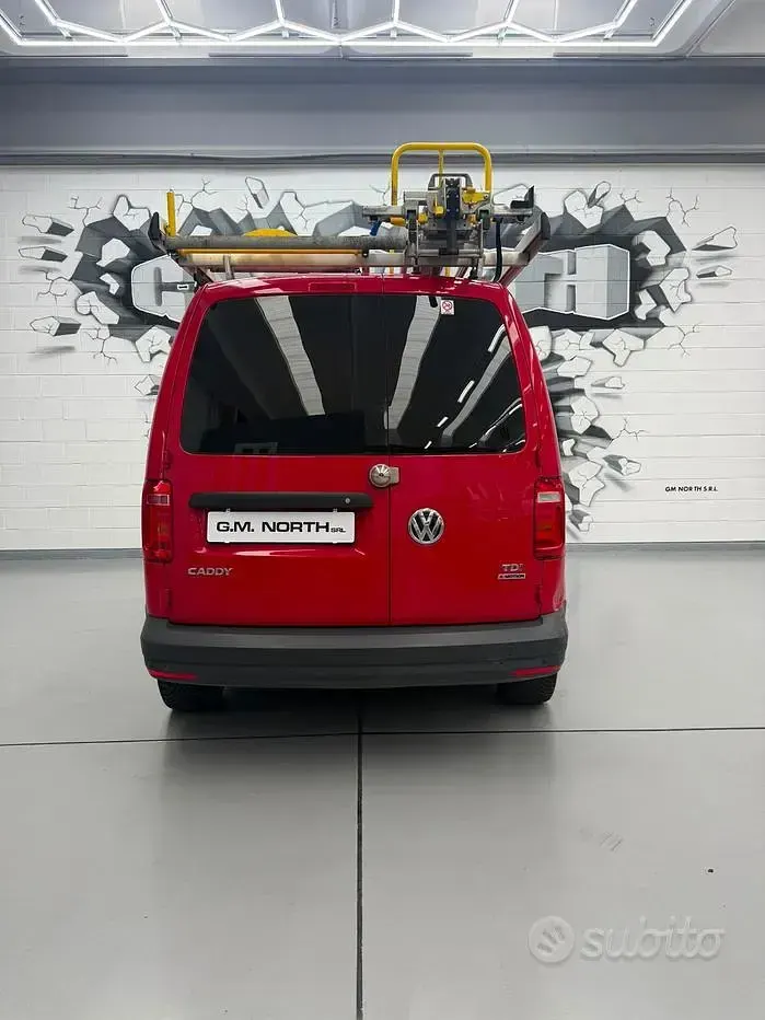 Usata VW Caddy Business 122 CV (89 kW) 2017 Rosso Monovolume