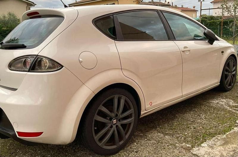 Usata Seat Leon FR 170 CV (125 kW) 2008 Bianco Utilitaria