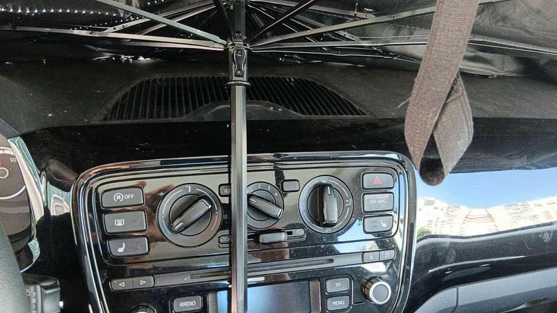 Usata VW up! 68 CV (50 kW) 2015 Argento Utilitaria