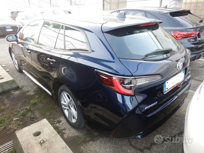 Usata Toyota Corolla Business Edition 98 CV (72 kW) 2022 Scuro Station wagon