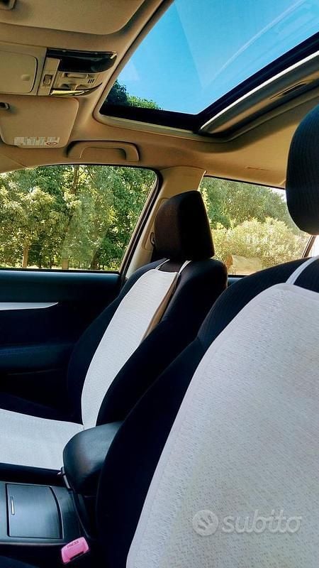 Usata Subaru Outback 150 CV (110 kW) 2011 Bianco SUV