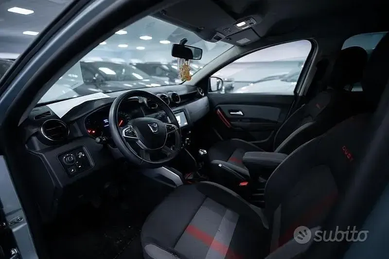Usata Dacia Duster 115 CV (84 kW) 2019 Grigio SUV
