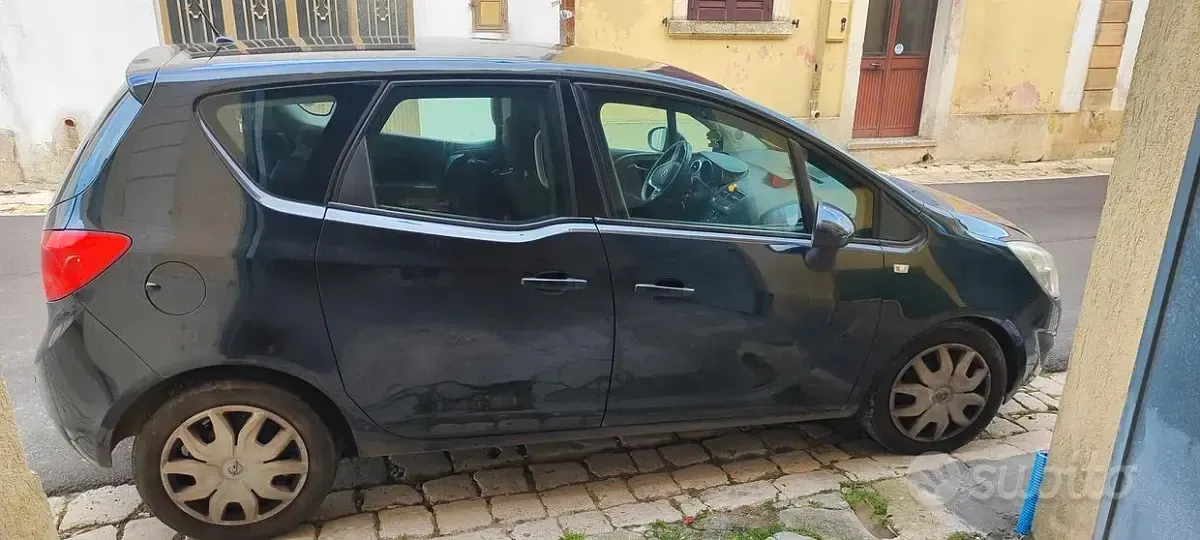 Usata Opel Meriva 95 CV (69 kW) 2012 Nero Monovolume